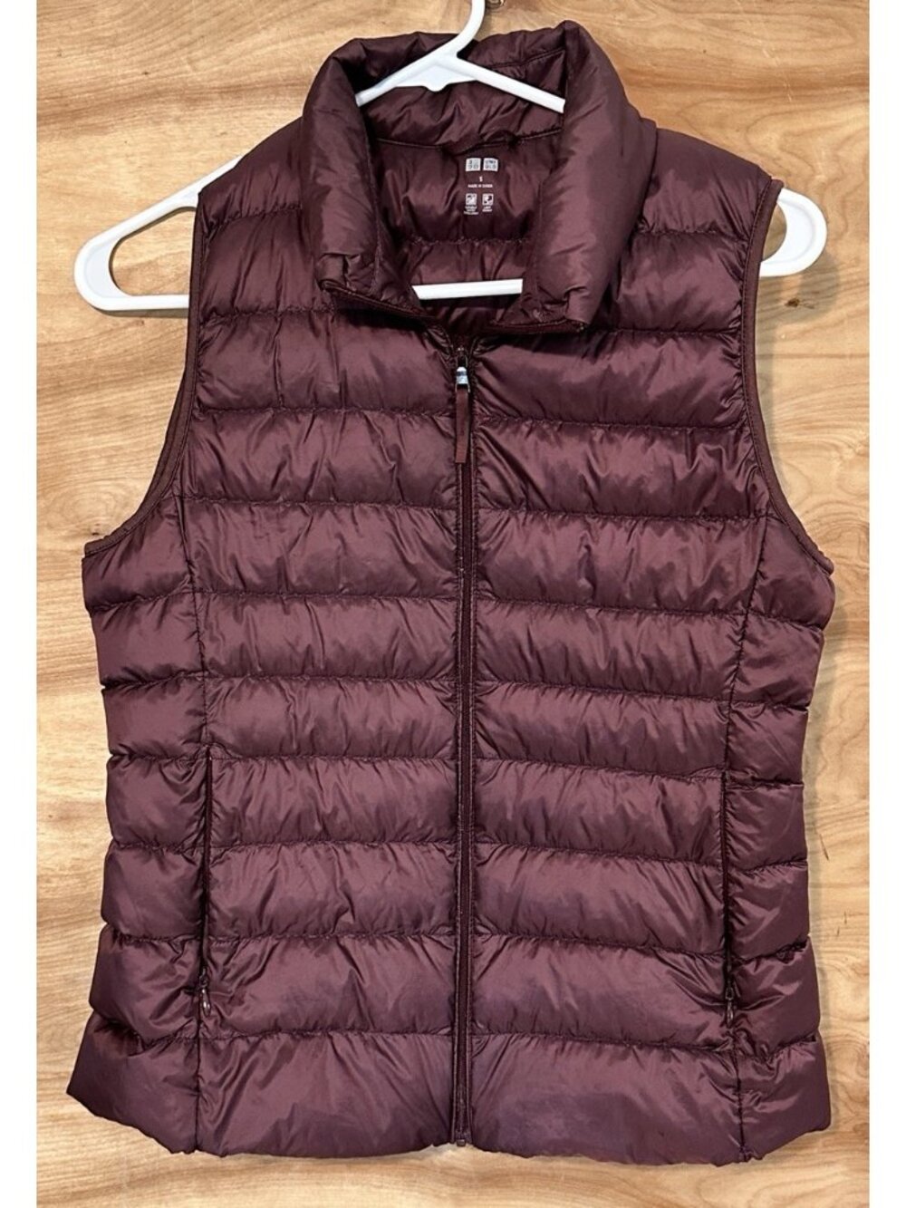 Uniqlo Vest Woman Small Down Puffer Full Zip Lightweight Outdoor